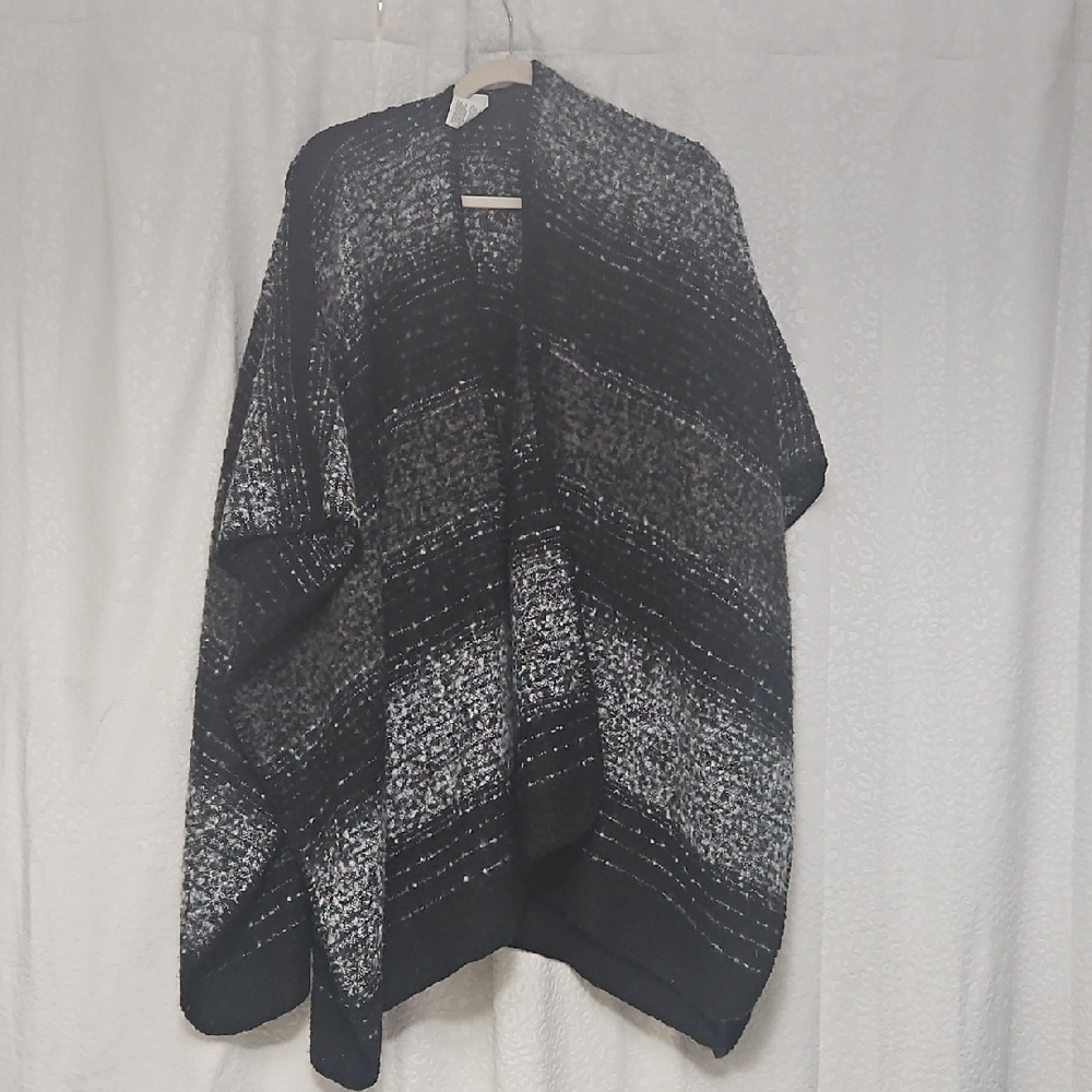 Woolrich Black and Gray Poncho Sweater with Geometric Stripes - Picture 1 of 1